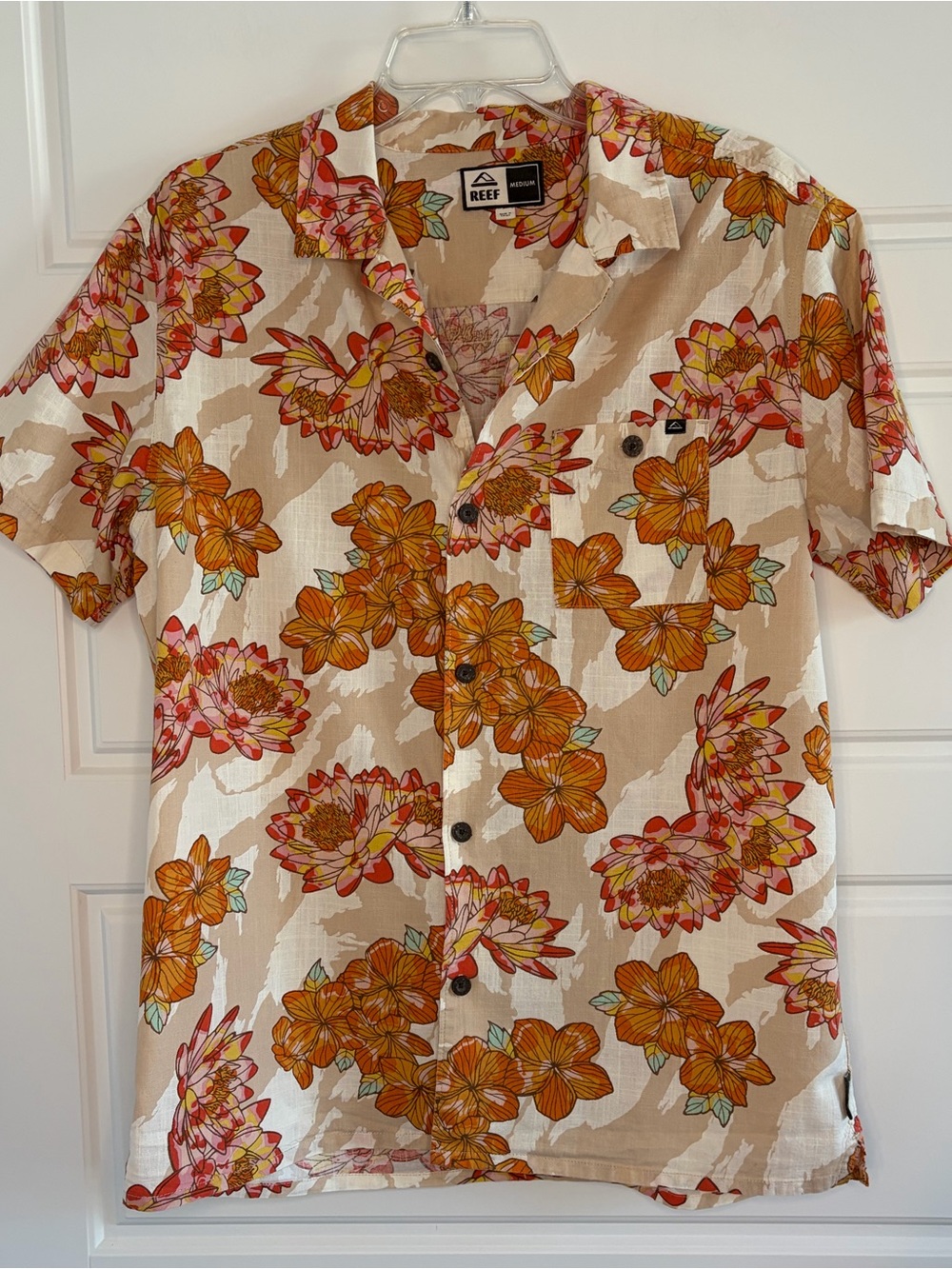 Reef Men’s Tafford Short Sleeve 1 Pocket Camp Shirt Button Up Cotton Size M - Picture 4 of 14